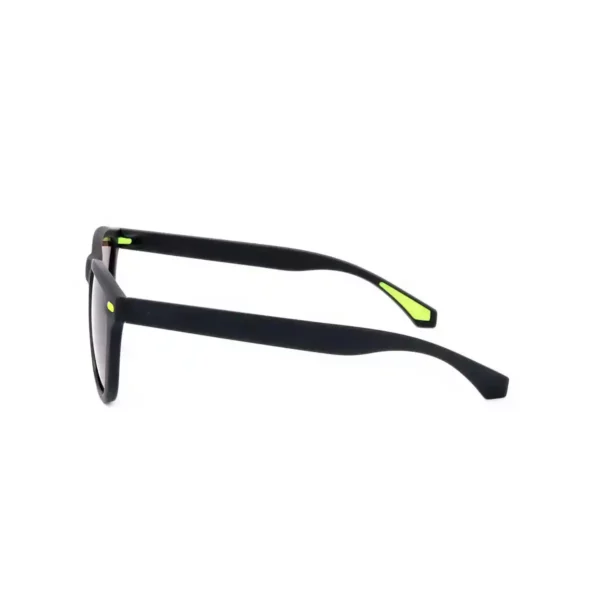 Lunettes de soleil unisexe lotto ls1013 blk giallo_5907. Entrez dans l'Univers de DIAYTAR SENEGAL - Où l'Innovation Rencontre la Tradition. Explorez notre sélection de produits modernes et traditionnels qui incarnent l'esprit dynamique du Sénégal.