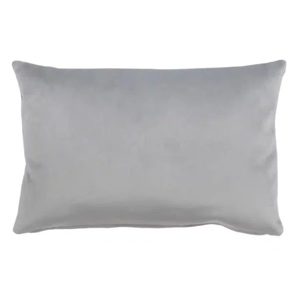 Coussin gris polyester 45 x 30 cm_9709. Bienvenue chez DIAYTAR SENEGAL - Où Chaque Achat Fait une Différence. Découvrez notre gamme de produits qui reflètent l'engagement envers la qualité et le respect de l'environnement.