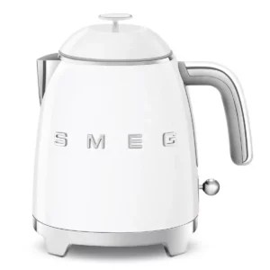 Bouilloire smeg inox blanc 1400 w 800 ml_9207. DIAYTAR SENEGAL - Votre Passage vers l'Exceptionnel. Naviguez à travers notre sélection minutieuse et découvrez des articles qui apportent une touche spéciale à chaque instant de votre vie.