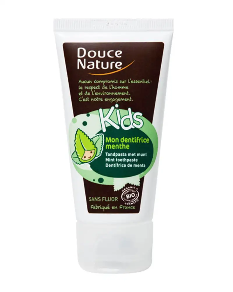 Dentifrice menthe pour enfants 50ml douce nature_9974. DIAYTAR SENEGAL - Votre Passage vers l'Exceptionnel. Explorez notre boutique en ligne, où chaque produit est choisi avec soin pour offrir une expérience de shopping inoubliable.