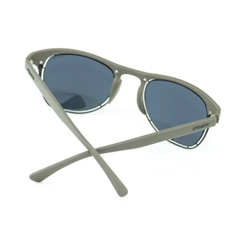 Lunettes de soleil homme police s 1954 06vp 51 mm_5835. DIAYTAR SENEGAL - L'Écrin de Vos Désirs Shopping. Parcourez notre boutique en ligne et explorez des produits minutieusement choisis pour répondre à vos envies les plus exigeantes.