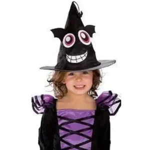 Chapeau sorciere 28cm noir_3818. Entrez dans l'Univers de DIAYTAR SENEGAL - Où Chaque Produit a son Histoire. Explorez notre catalogue et découvrez des trésors qui racontent la riche culture du Sénégal.