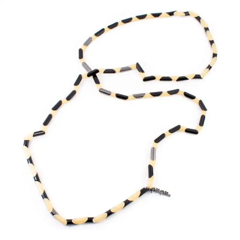 collier-femme-folli-follie-nl1b029wki-80-cm_2028 – Photo produit Dakar Sénégal – Livraison rapide Collier femme folli follie nl1b029wki 80 cm_2028. Bienvenue dans l'univers captivant de DIAYTAR SENEGAL - Votre Plateforme de Shopping Tout-en-Un. Parcourez notre boutique en ligne pour découvrir des produits uniques, allant des articles ménagers aux élégants accessoires de mode.