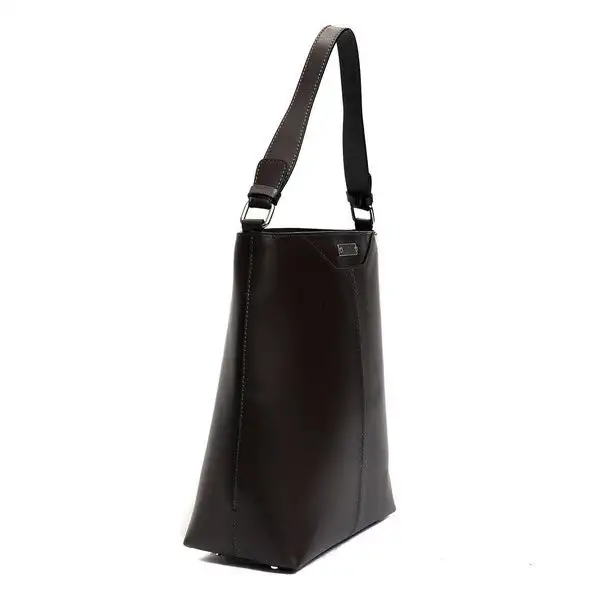 Sac a main femme trussardi d66trc00024 moro cuir marron_2939. DIAYTAR SENEGAL - Où Chaque Achat Raconte une Histoire. Explorez notre boutique en ligne et créez votre propre narration à travers notre diversité de produits, chacun portant une signification unique.