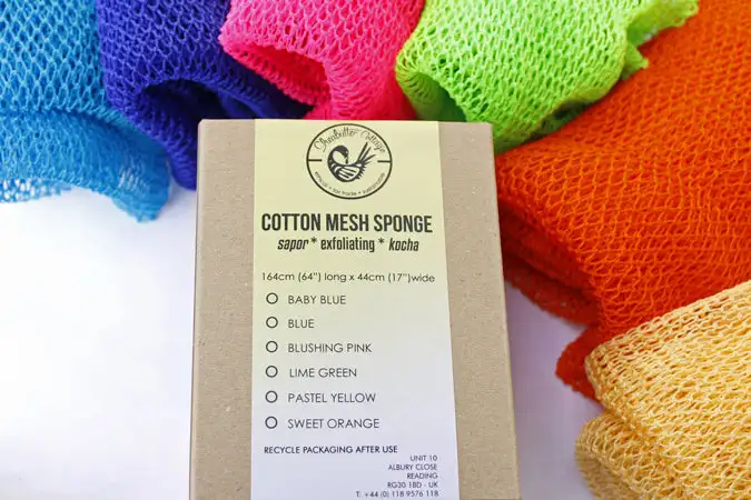 Eponge en maille africaine sheabutter cottage_1318. DIAYTAR SENEGAL - Votre Plateforme Shopping Engagée. Explorez notre catalogue et choisissez des produits qui reflètent notre dévouement envers la qualité et la satisfaction du client.