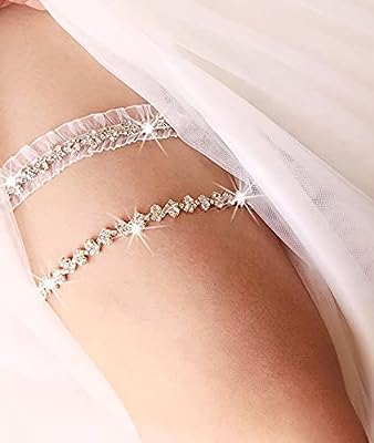 Jarretière en dentelle blanche avec strass bas de jambe ensemble. Plongez dans l'univers de DIAYTAR SENEGAL, votre boutique en ligne généraliste spécialisée dans les produits discount. Explorez notre large variété d'articles allant de la maison à l'électroménager, en passant par l'informatique, la mode et les gadgets, le tout à des prix défiant toute concurrence. Profitez de notre expertise en matière de bonnes affaires et réalisez des économies significatives.