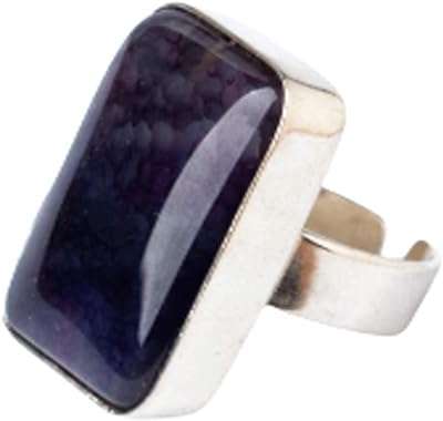   belle bague en véritable argent suisse 925 avec pierre. Besoin de renouveler votre garde-robe sans vous ruiner ? Faites un tour sur DIAYTAR SENEGAL, votre boutique en ligne discount incontournable pour la mode à petits prix ! De la dernière tendance aux vêtements basiques, nous vous proposons un large choix pour tous les styles et toutes les tailles. Ne sacrifiez plus votre budget pour rester à la pointe de la mode !
