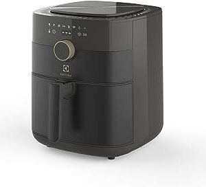 Friteuse à air electrolux capacité de 5 litres 1750 watts finition. Besoin de faire des économies ? Faites confiance à DIAYTAR SENEGAL, la boutique en ligne discount idéale pour toutes vos envies. Parcourez notre gamme complète de produits, allant de la maison à l'électroménager, de l'informatique à la mode et aux gadgets, et découvrez des offres irrésistibles. Achetez en toute confiance, car la satisfaction de nos clients est notre priorité absolue.