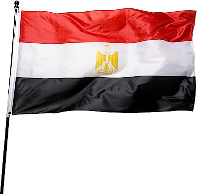 Egypte drapeau 3 x 5 pieds en polyester avec œillets. DIAYTAR SENEGAL  - Votre guichet unique pour des achats discount en ligne. Découvrez notre catalogue diversifié regorgeant de produits pour la maison, l'électroménager, l'informatique, la mode et les gadgets, le tout à des prix avantageux. Naviguez facilement sur notre site convivial et trouvez les meilleures offres pour vos besoins du quotidien.