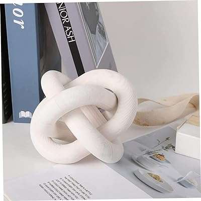 Chaîne décorative en bois 2022 blanche 3 anneaux de décorations. DIAYTAR SENEGAL  - Votre escale en ligne pour des produits discount de qualité. Explorez notre gamme impressionnante de produits allant des articles de maison aux gadgets dernier cri. Profitez de prix imbattables et découvrez pourquoi nous sommes un choix populaire pour les acheteurs avertis à la recherche de bonnes affaires.