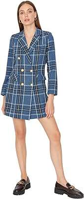 Mini robe en tricot à col rabattu trendyol pour femme (lot de 1). DIAYTAR SENEGAL, votre destination shopping pour des réductions imbattables ! Parcourez notre vaste sélection de produits à petits prix, des appareils électroménagers aux accessoires informatiques, en passant par les tenues tendance et les gadgets à la pointe de la technologie. Restez à la mode tout en économisant avec nos offres exceptionnelles !