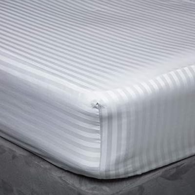 Drap housse kingtex 180x200 cm blanc bsf11301.05. Bienvenue chez DIAYTAR SENEGAL, la plateforme en ligne par excellence pour vos besoins en produits discount ! Parcourez notre sélection impressionnante, allant de l'électroménager haut de gamme aux accessoires informatiques dernier cri, des vêtements tendance aux gadgets innovants. Ne cherchez plus, nous sommes là pour rendre votre expérience de shopping abordable et inoubliable.