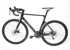 Vélo de route rally carbon. Préparez-vous à être surpris par les incroyables réductions de DIAYTAR SENEGAL . Que vous souhaitiez révolutionner votre maison, améliorer votre style ou rester à la pointe de la technologie avec les derniers gadgets, notre magasin en ligne vous propose un large choix de produits à des prix défiant toute concurrence.