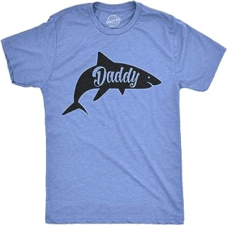 T shirt papa requin pour homme mignon drôle famille meilleur papa vacances. Découvrez DIAYTAR SENEGAL, votre destination ultime pour des achats malins à prix cassés ! Explorez notre catalogue en ligne et trouvez des réductions incroyables sur des produits indispensables pour la maison, l'électroménager, l'informatique ainsi que des accessoires de mode et des gadgets à la pointe de la tendance.