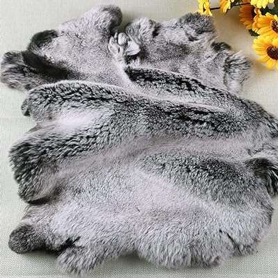 Cuir véritable tanné en vraie fourrure de lapin rex peau d'animal. DIAYTAR SENEGAL  - votre solution tout-en-un pour des achats discount en ligne ! Découvrez notre gamme finale de produits, allant des indispensables de la maison aux dernières tendances de la mode et de la technologie. Obtenez les meilleurs prix sur une sélection variée d'articles, vous permettant de réaliser d'énormes économies tout en profitant de produits de qualité. Avec des options de livraison flexibles et une satisfaction garantie, nous faisons de votre expérience d'achat un jeu d'enfant !