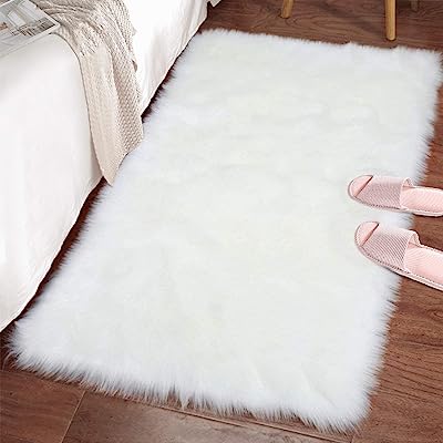 Lucashas chic super doux soyeux moelleux faux tapis en peau de. Découvrez DIAYTAR SENEGAL, où vous trouverez une sélection incomparable de produits discount. De la cuisine à la mode en passant par les gadgets high-tech, notre boutique en ligne vous offre la possibilité d'économiser tout en profitant de produits de qualité pour tous les aspects de votre vie.