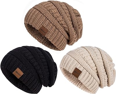 Bonnet d'hiver pour femme paquet de 3 petits chapeaux chauds en tricot. DIAYTAR SENEGAL  - La boutique en ligne où qualité et discount se rencontrent. Parcourez notre vaste catalogue et trouvez tout ce dont vous avez besoin, de l'électroménager moderne à la dernière mode tendance. Ne sacrifiez pas votre budget pour obtenir des produits de qualité !