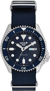 Seiko 1k2 montre de sport analogique automatique pour homme 5 bleu. DIAYTAR SENEGAL, votre solution discount en ligne pour une large gamme de produits. Trouvez tout ce dont vous avez besoin, de la maison à l'électroménager, de l'informatique à la mode et aux gadgets, à des prix imbattables. Naviguez, achetez et économisez avec notre boutique en ligne conviviale et bénéficiez d'une livraison rapide et fiable.