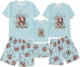 Ensemble pyjama de dessin animé assorti pour la famille hauts et shorts. Faites des économies tout en faisant plaisir à toute la famille avec DIAYTAR SENEGAL . Notre boutique en ligne généraliste vous propose une variété de produits discount, de l'électroménager pratique à l'informatique de pointe, en passant par la mode tendance, afin de répondre à tous vos besoins, quel que soit votre budget.