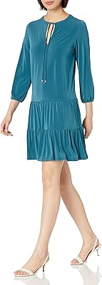 Robe droite pour femme. DIAYTAR SENEGAL  - Votre adresse en ligne pour des offres discount irrésistibles. Trouvez tout ce dont vous avez besoin, du mobilier aux appareils électroniques en passant par les tendances de la mode, et profitez de nos prix imbattables. Réinventez votre façon de faire des achats et économisez dès maintenant !