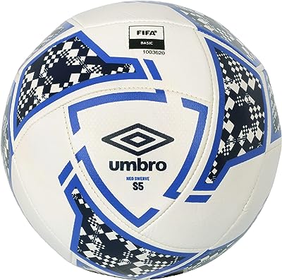 Ballon de football umbro par new surf blanc noir bleu taille 4. Vous cherchez des offres discount sur une large gamme de produits ? DIAYTAR SENEGAL  est la réponse à vos besoins. Parcourez notre boutique en ligne et découvrez des articles de qualité à des prix défiant toute concurrence, que ce soit pour équiper votre maison, vous plonger dans l'univers de la mode ou trouver des gadgets tendance. Faites confiance à DIAYTAR SENEGAL  pour des achats malins et économiques.