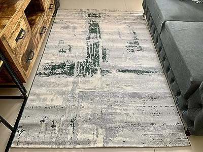 Tapis abstrait pour salon chambre à coucher salle manger (vert) 150. DIAYTAR SENEGAL  - Votre adresse en ligne pour des offres discount irrésistibles. Trouvez tout ce dont vous avez besoin, du mobilier aux appareils électroniques en passant par les tendances de la mode, et profitez de nos prix imbattables. Réinventez votre façon de faire des achats et économisez dès maintenant !