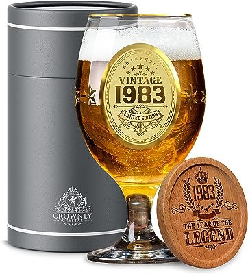 Kiz®gift 1983 chope à bière en verre cadeaux de 40e anniversaire pour femmes et hommes. Trouvez tout ce dont vous avez besoin chez DIAYTAR SENEGAL, votre boutique en ligne discount incontournable. Avec un vaste choix d'articles pour la maison, des électroménagers aux gadgets high-tech, en passant par la mode à petits prix, nous vous offrons des opportunités d'économies tout en garantissant une satisfaction maximale.