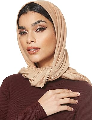Hijab musulman élastique en jersey ombré foulard arabe abaya foulards et châles. Ne payez pas plus cher pour vos achats ! DIAYTAR SENEGAL  propose une sélection de produits discount pour tous les budgets, allant de la maison à l'électroménager en passant par l'informatique, la mode et les gadgets. Faites des économies sans compromis sur la qualité !