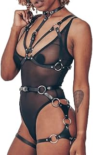 Ceinture de corps en cuir et bretelles de lingerie de style gothique. Diaytar : Où chaque achat est une victoire pour votre budget