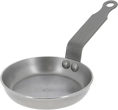 Poêle à œufs et à crêpes en acier au carbone de baer mineral