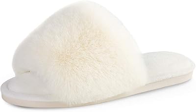 Pantoufles en fausse fourrure pour femmes avec un design plat et moelleux, bout