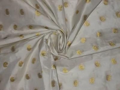 Tissu en soie de couleur blanc pur avec motifs zari paisleys~largeur 44 brocarts/jacquards