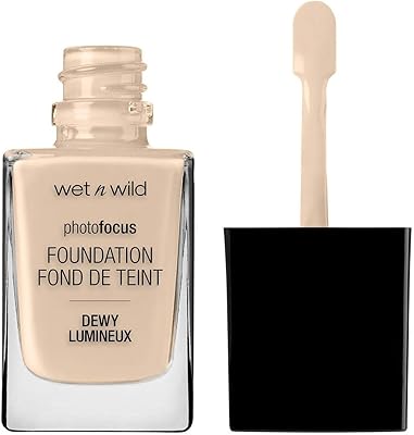 Wet n wild photo focus dewy foundation fuschtigkates spendend in