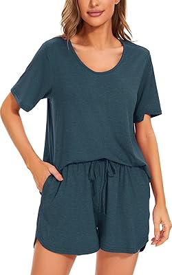 Ensemble pyjama pour femme composé d'une chemise à manches courtes et d'un short