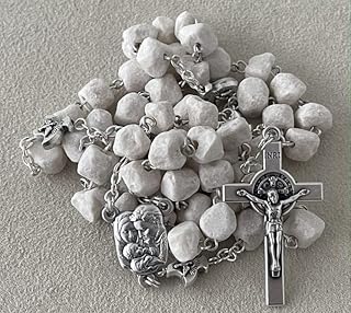 Medjugorje - chapelet fabriqué à partir de pierres de la colline des apparitions