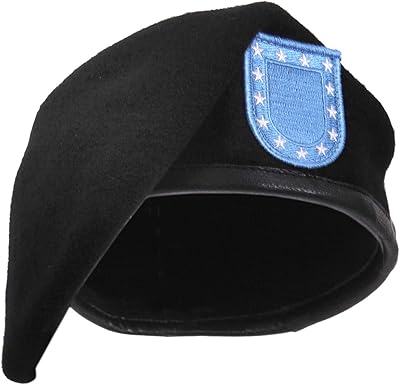 Prêt pour l'inspection béret avec flash