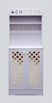 Coin café blanc et or avec étagères de présentation table machine