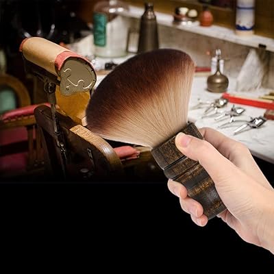 Grande brosse nettoyante pour le visage et le cou en nylon avec manche