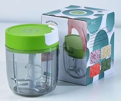 Hachoir manuel move on quick 520 ml avec 3 lames tranchantes en acier inoxydable. Électroménager, mode, beauté... Diaytar a tout en stock