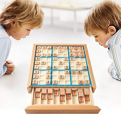 Jeu de société quotidien de sudoku en bois avec puzzle de numéros