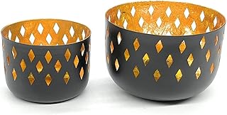 Un ensemble de lanternes en verre gravé de style marocain