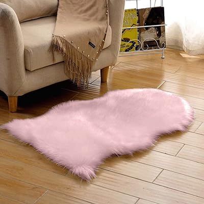 Tapis doux et moelleux en peau de mouton design moderne décoration. Diaytar Sénégal : Votre guichet unique pour tous vos achats