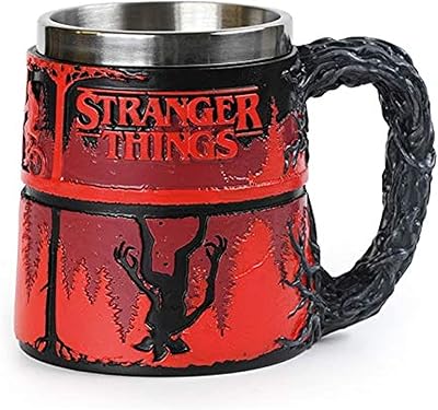 Tasse stranger things avec relief 3d de l'envers dans une boîte de présentation