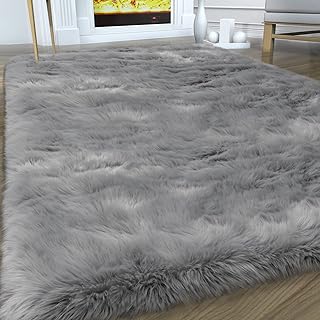 Tapis moelleux en fausse fourrure grise de 3x5 pieds pour chambre