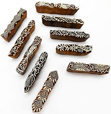 Timbres en bois imprimés à motif de lettres indiennes