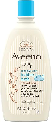 Le fluide de bain moussant épais aveeno baby pour peaux sensibles