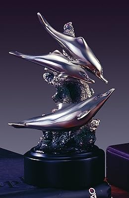 Statue de trois dauphins nageurs figurine