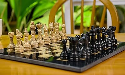 Jeu d'échecs en marbre radden de 15 pouces grand corail fossile
