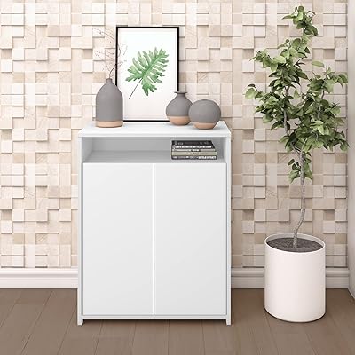 Une magnifique armoire à deux portes d'artani, couleur blanche, largeur 60 x profondeur