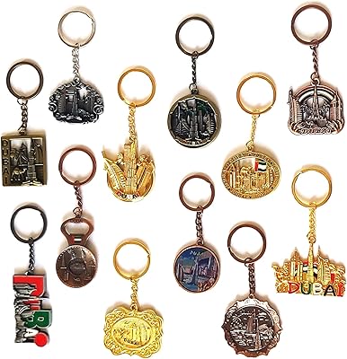 Un porte-clés souvenir conçu à dubaï composé de 12 pièces de couleurs assorties